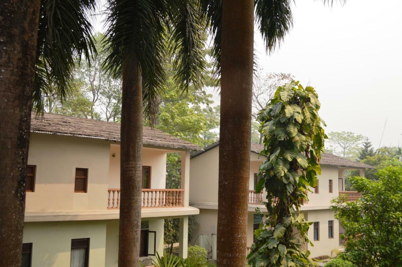 Chitwan Paradise Hotel Sauraha Εξωτερικό φωτογραφία